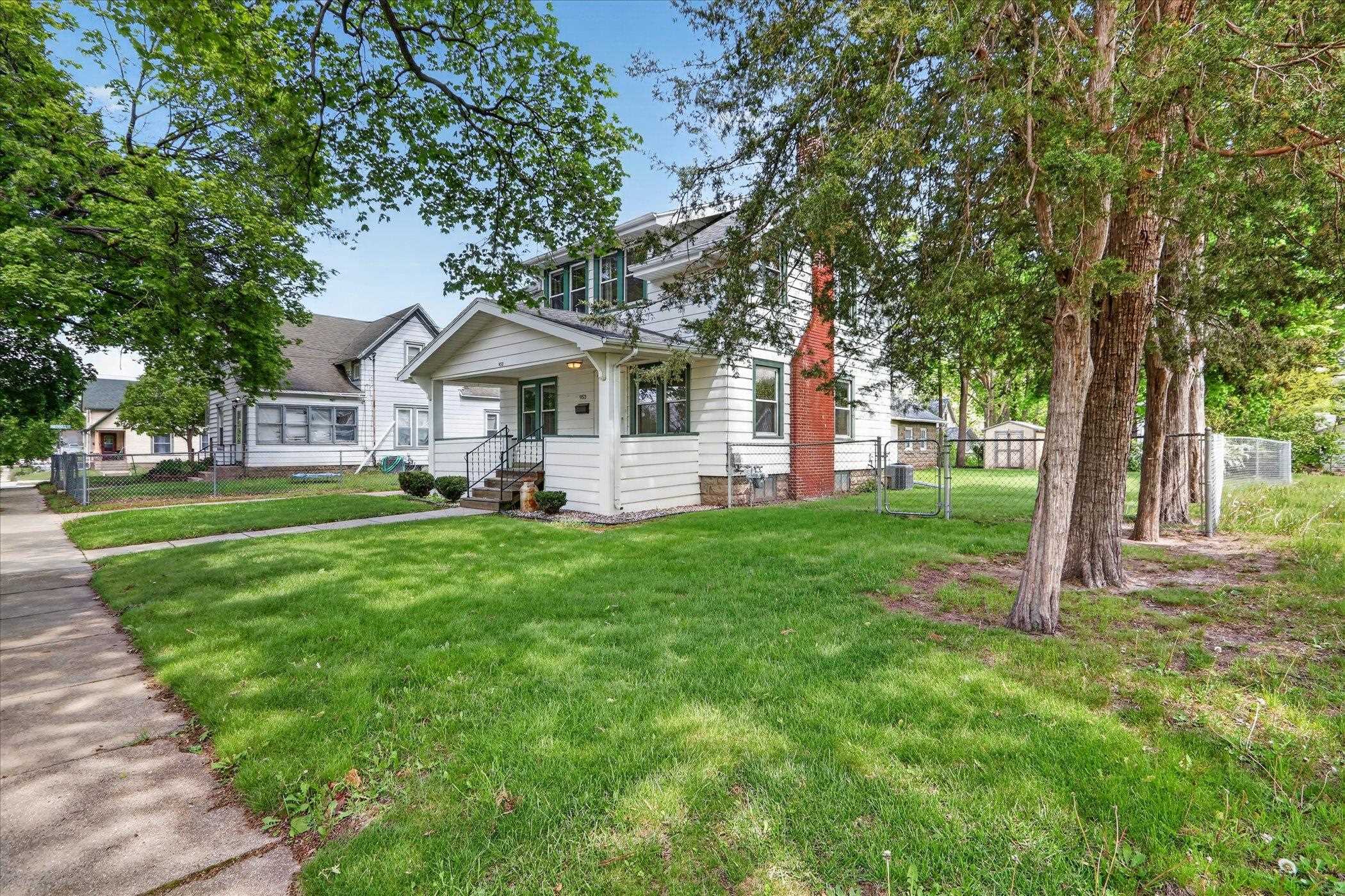 953 Oak Street Beloit, WI 53511 - Photo 38 of 40