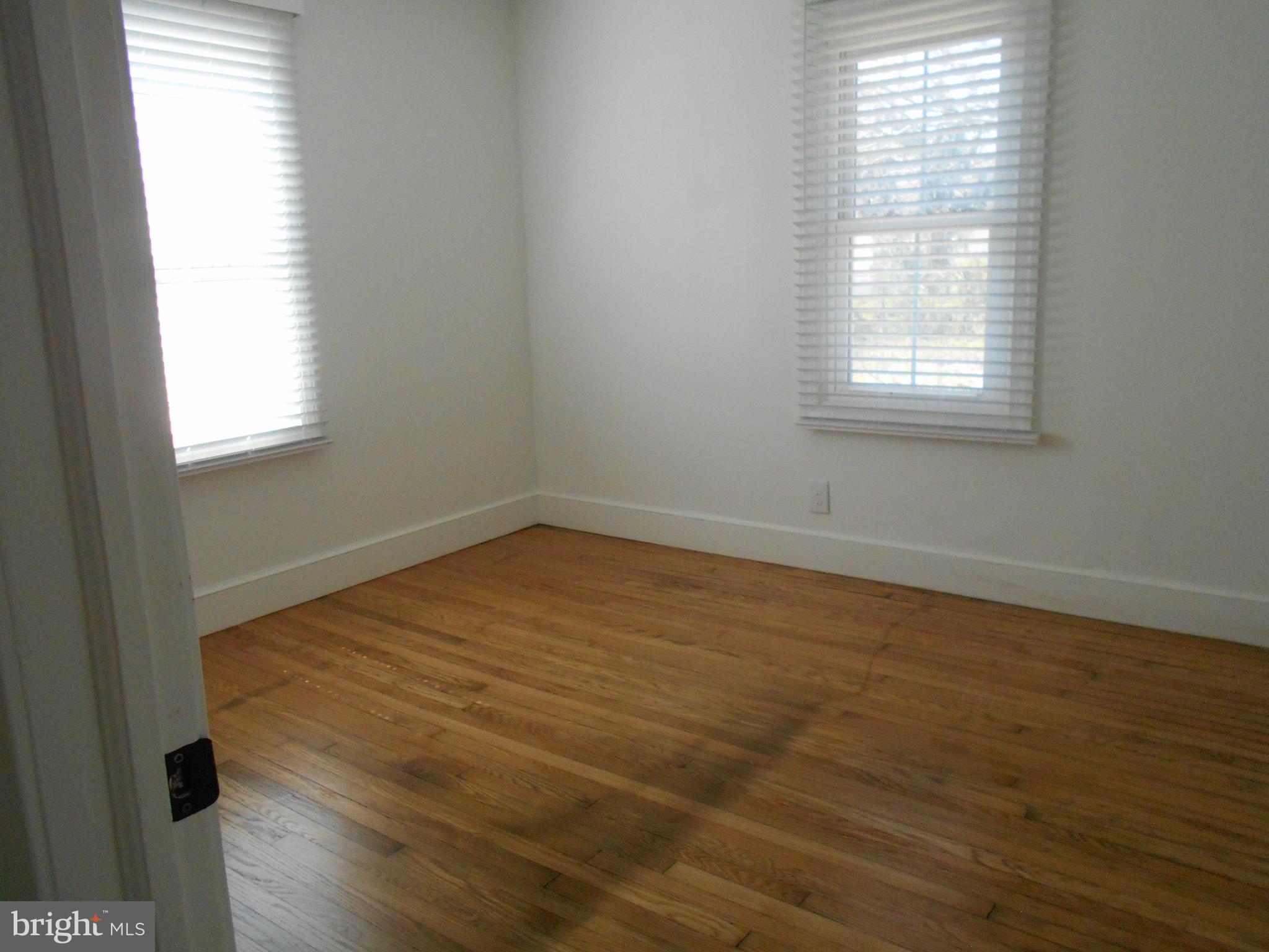 913 Central Avenue Cambridge, MD 21613 - Photo 11 of 20 2nd Bedroom