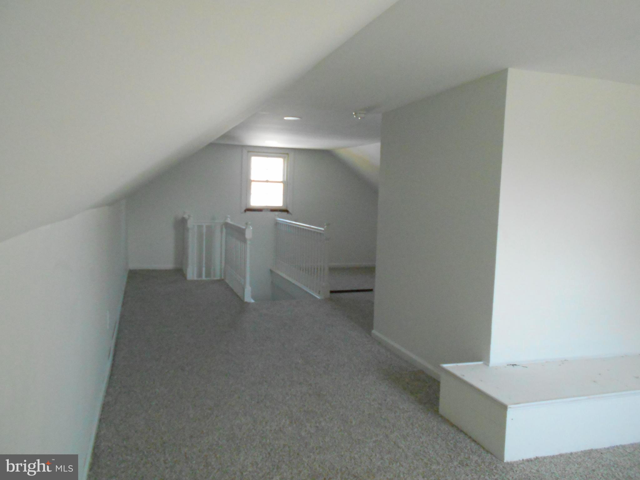 913 Central Avenue Cambridge, MD 21613 - Photo 17 of 20 Bonus room w/ new paint and carpet