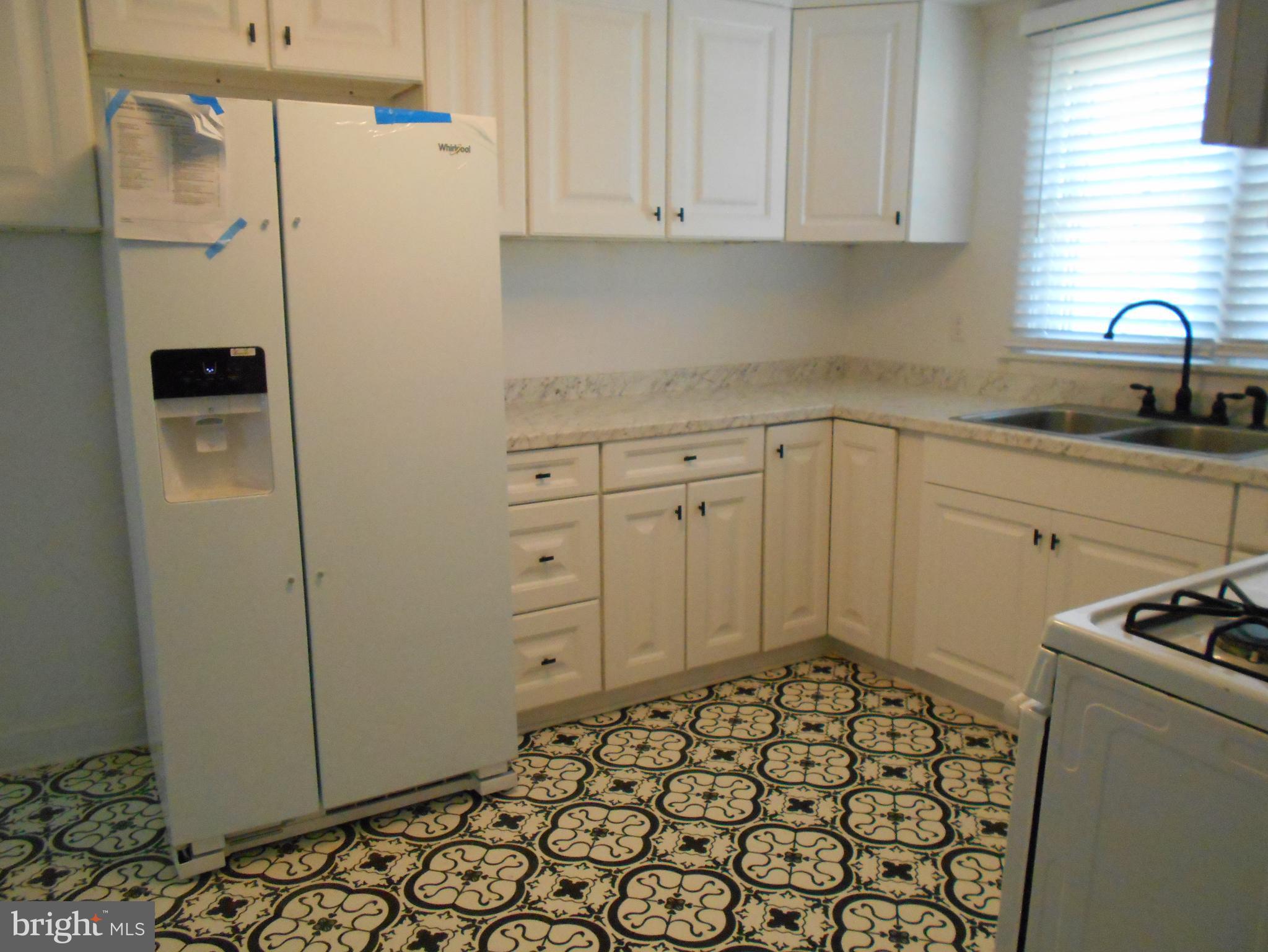 913 Central Avenue Cambridge, MD 21613 - Photo 2 of 20 Updated Kitchen