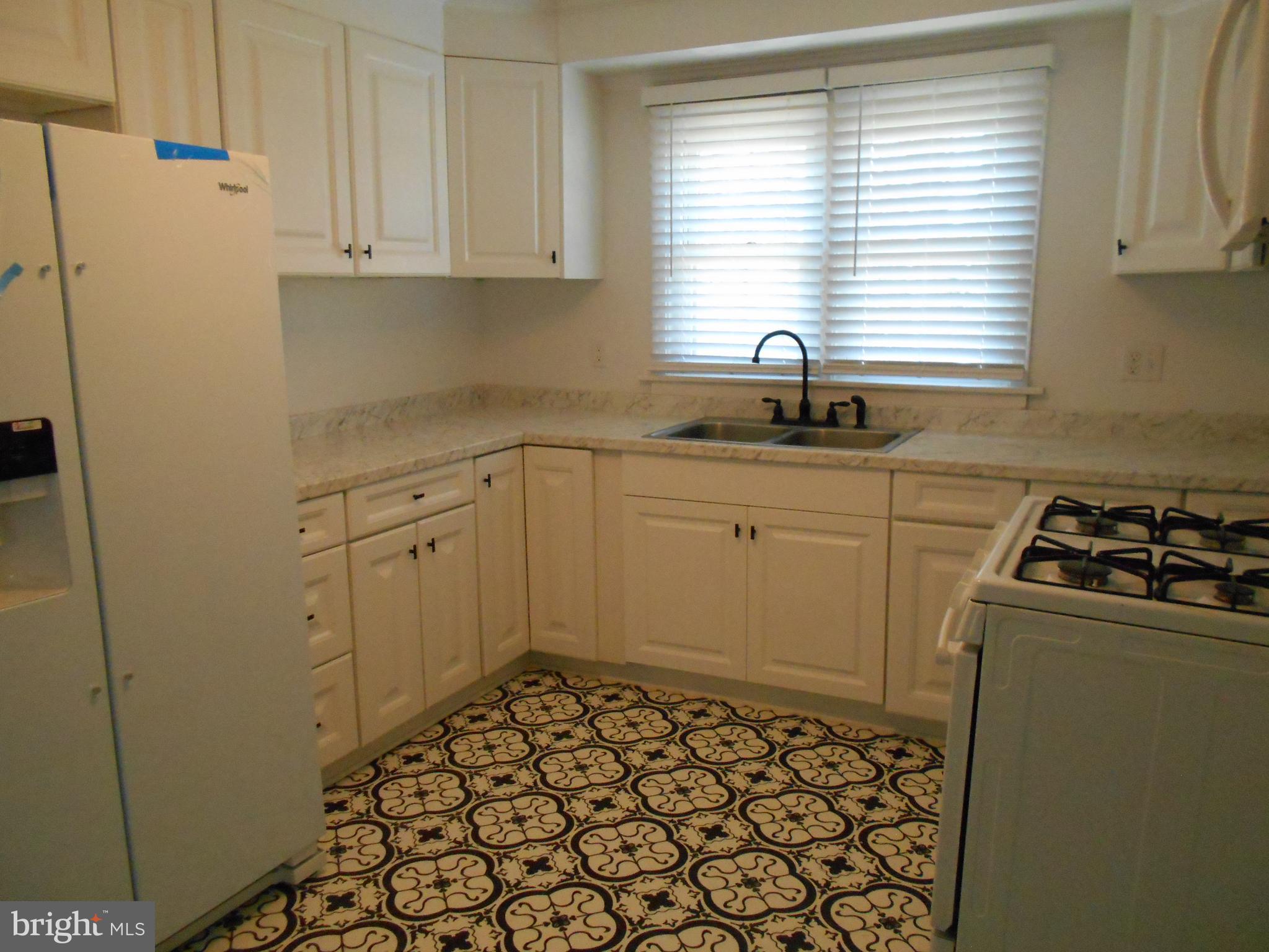 913 Central Avenue Cambridge, MD 21613 - Photo 3 of 20 Kitchen