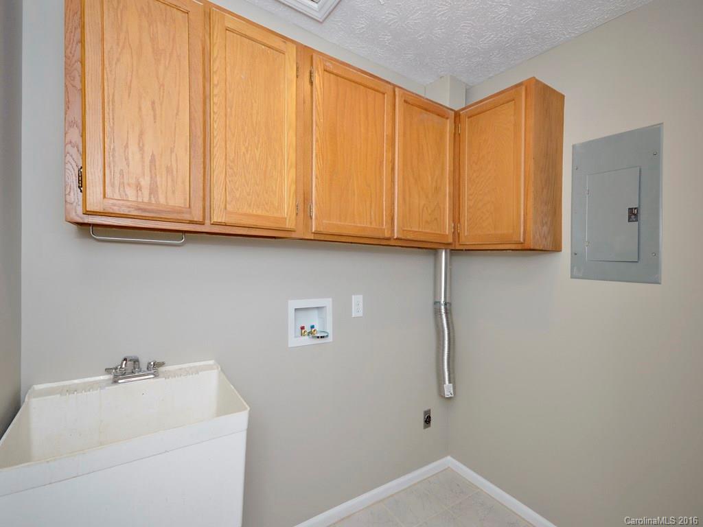 303 Balsam Road, Unit 12 Hendersonville, NC 28792 - Photo 17 of 21 Gallery Image 17