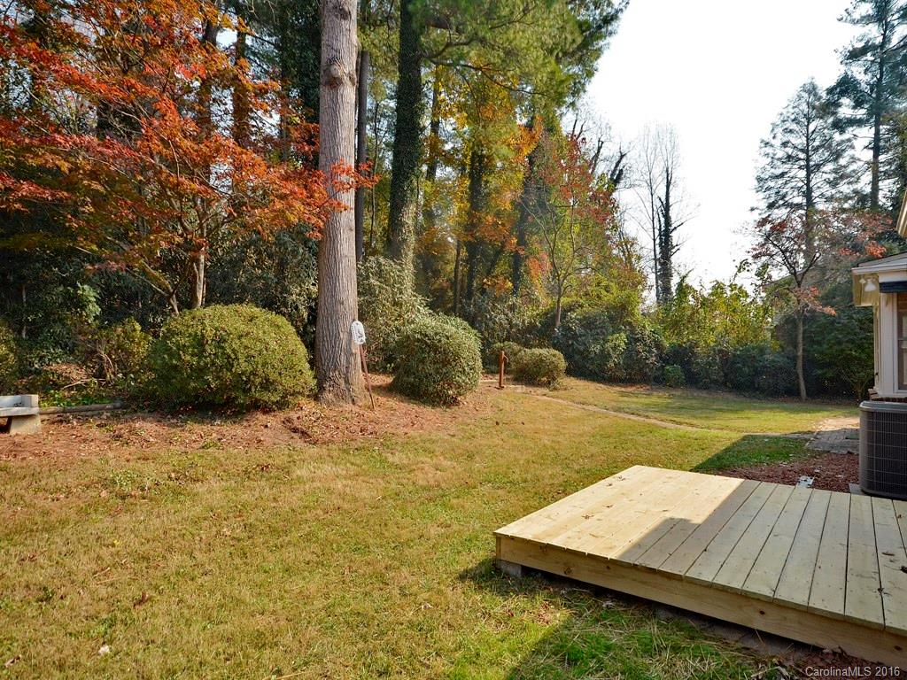 303 Balsam Road, Unit 12 Hendersonville, NC 28792 - Photo 19 of 21 Gallery Image 19