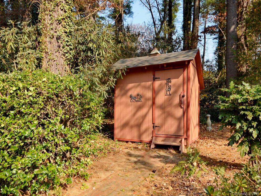 303 Balsam Road, Unit 12 Hendersonville, NC 28792 - Photo 20 of 21 Gallery Image 20