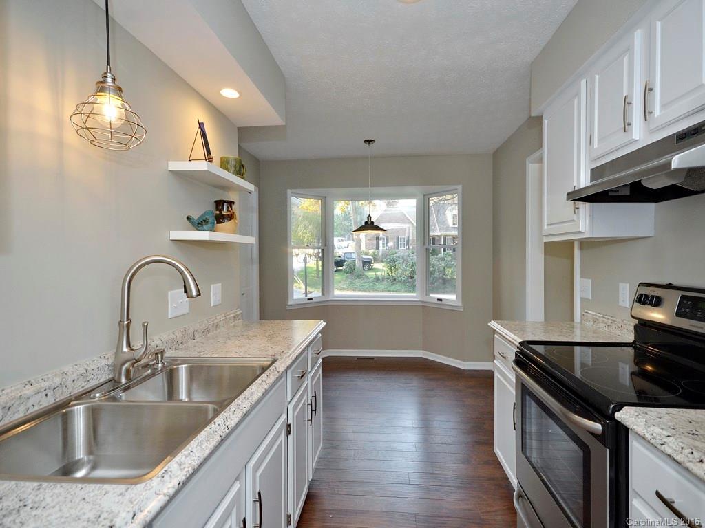 303 Balsam Road, Unit 12 Hendersonville, NC 28792 - Photo 8 of 21 Gallery Image 8