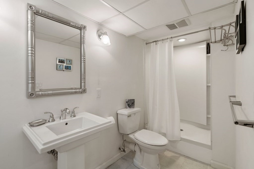 108 Ford Road Sudbury, MA 01776 - Photo 36 of 42 Gallery Image 36