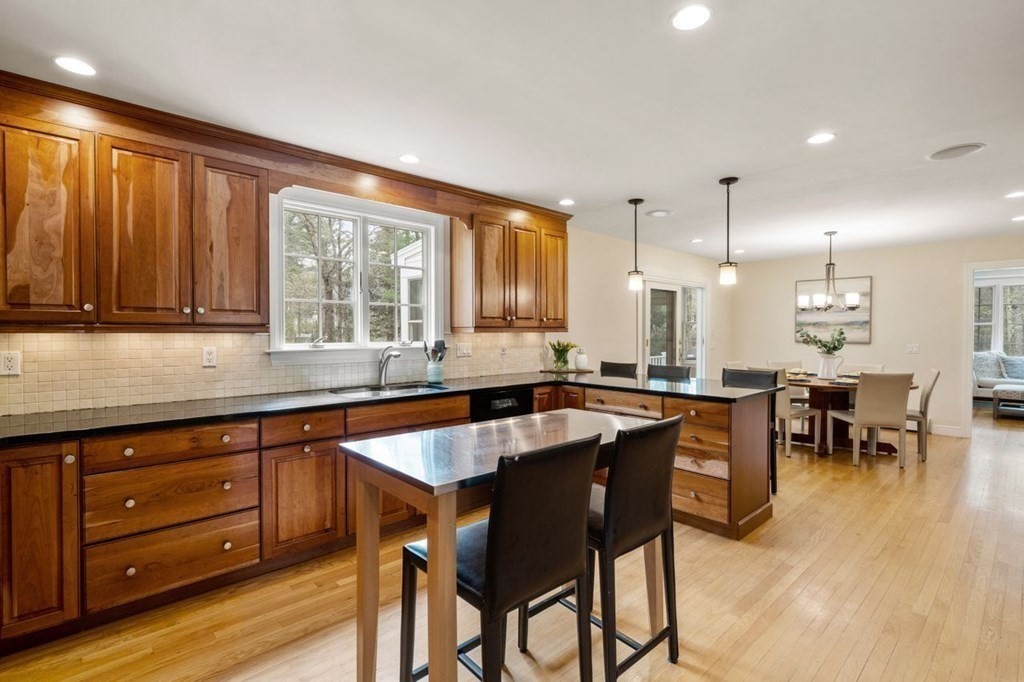 108 Ford Road Sudbury, MA 01776 - Photo 6 of 42 Gallery Image 6
