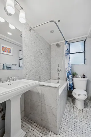 $895,000 | 865 1st Avenue, Unit 6E | Midtown East