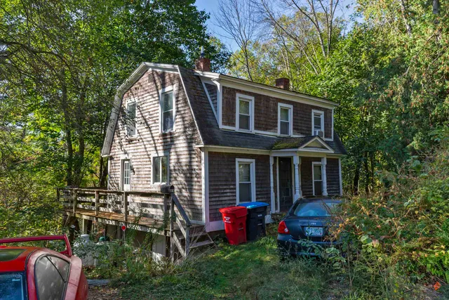 $699,500 | 85 Lebanon Street, Hanover, NH 03755