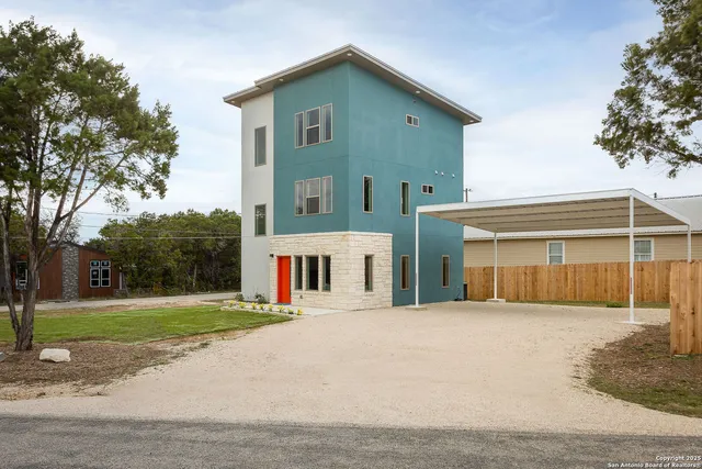 $1,875 | 1940 Green Hill Drive, Canyon Lake, TX 78133