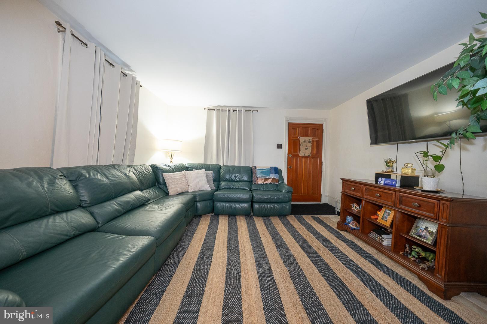 40 Grove Avenue Devon, PA 19333 - Photo 4 of 29