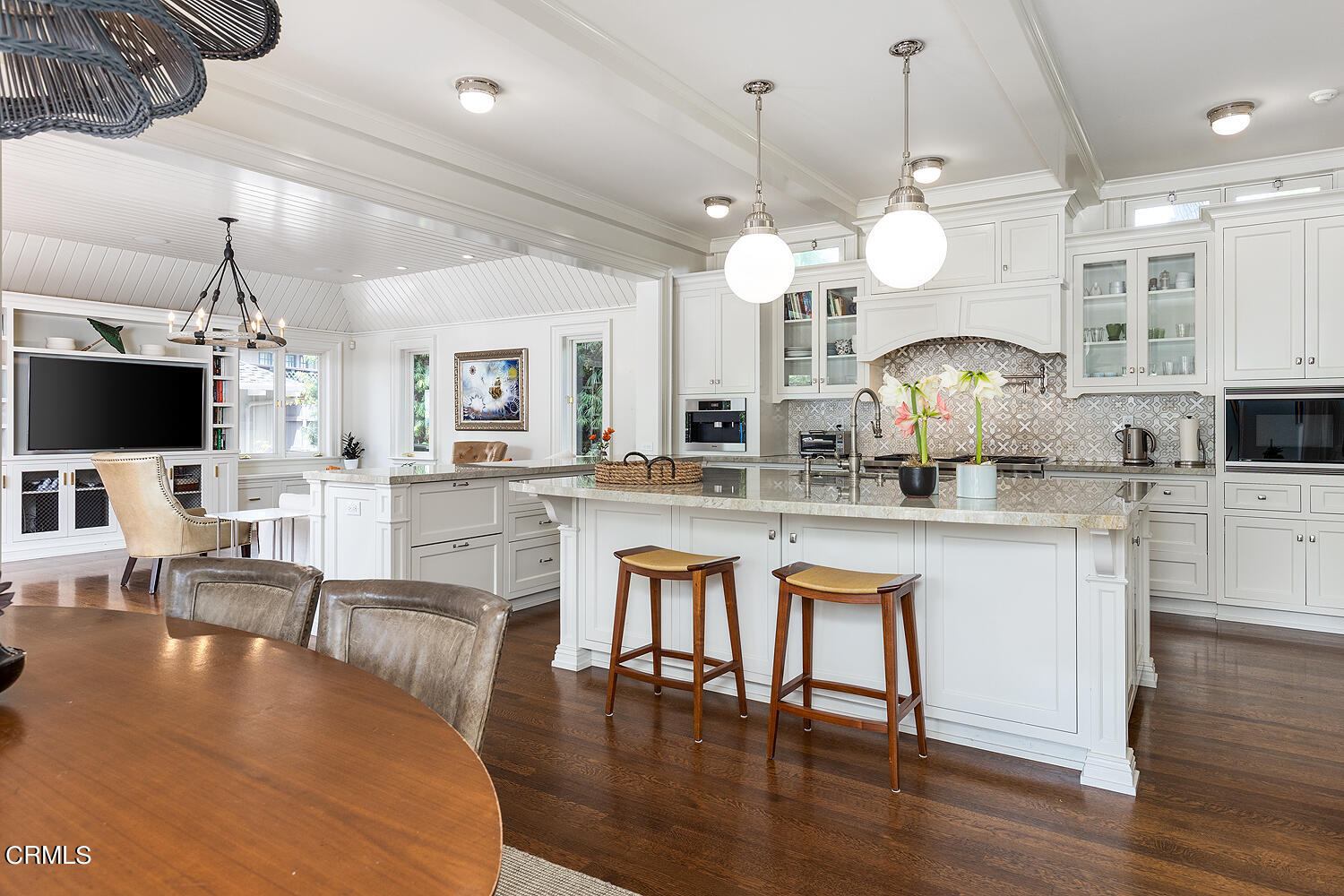 1375 Ridge Way Pasadena, CA 91106 - Photo 13 of 36 a large kitchen with a table and chairs
