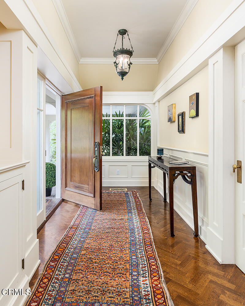 1375 Ridge Way Pasadena, CA 91106 - Photo 8 of 36 a view of an entryway with a workspace