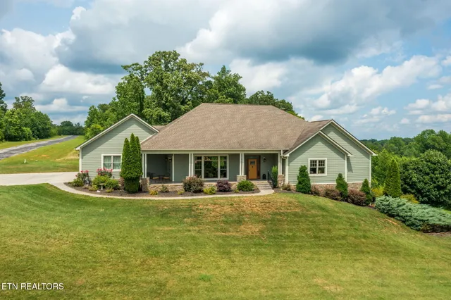 $850,000 | 433 Water View Drive, Rockwood, TN 37854