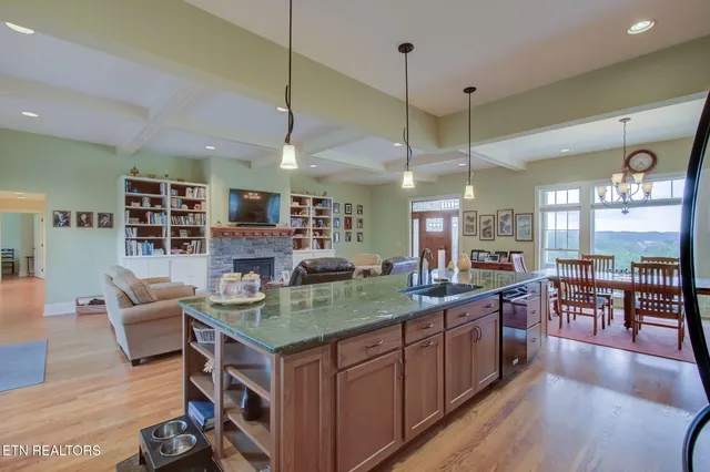 $850,000 | 433 Water View Drive, Rockwood, TN 37854