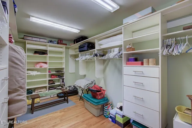 $850,000 | 433 Water View Drive, Rockwood, TN 37854