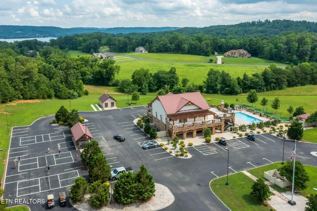 $850,000 | 433 Water View Drive, Rockwood, TN 37854