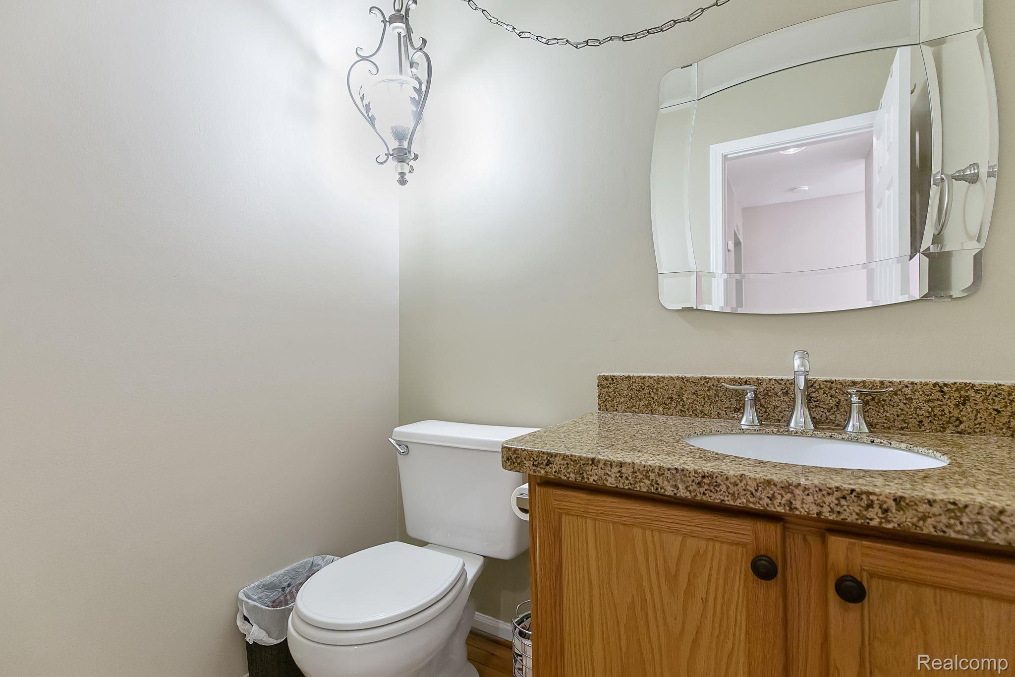 1556 Dunston Road Canton, MI 48188 - Photo 19 of 32 Gallery Image 19