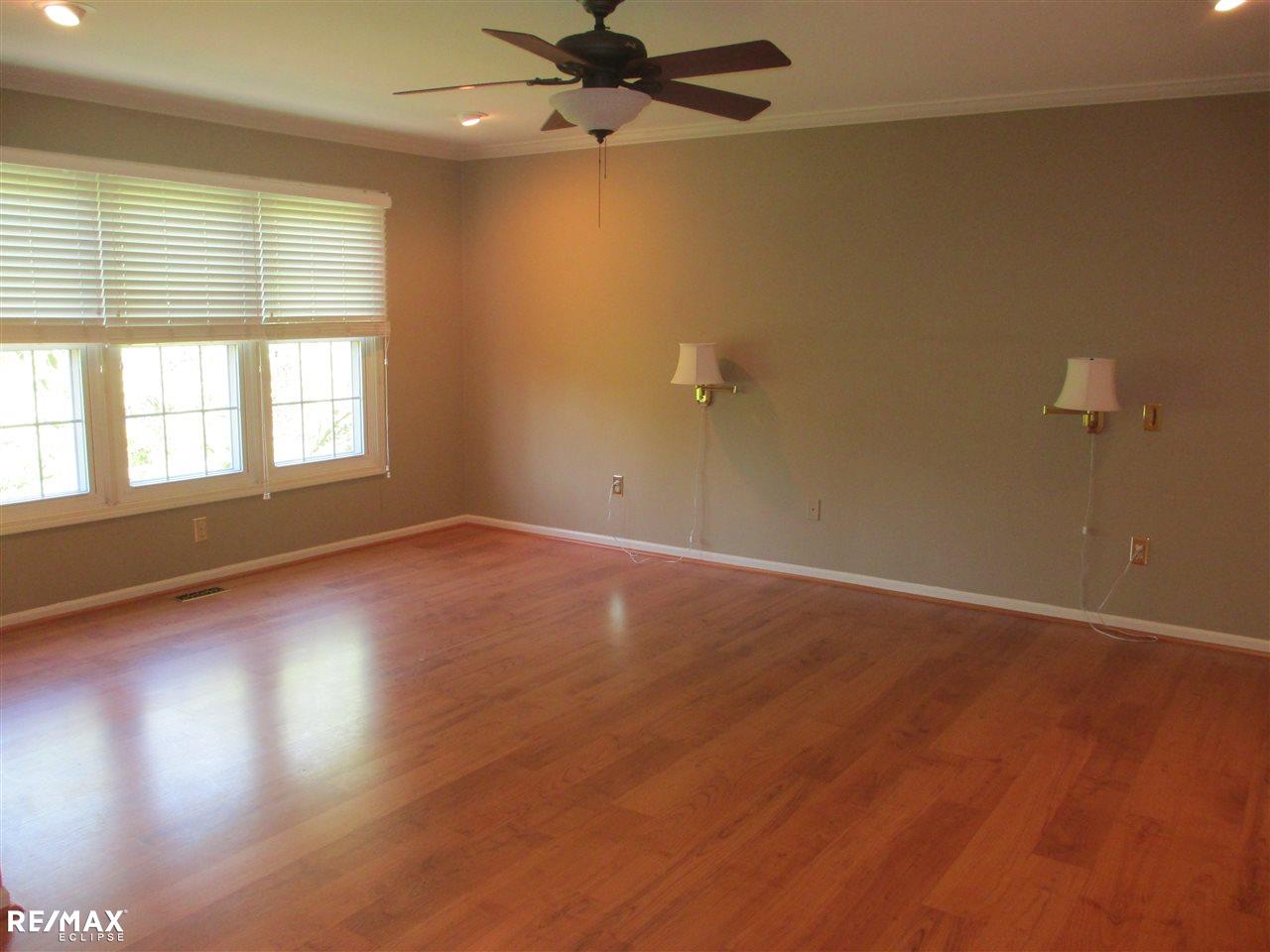 1715 Grandview Drive Rochester, MI 48306 - Photo 18 of 32 31319659-19.JPG