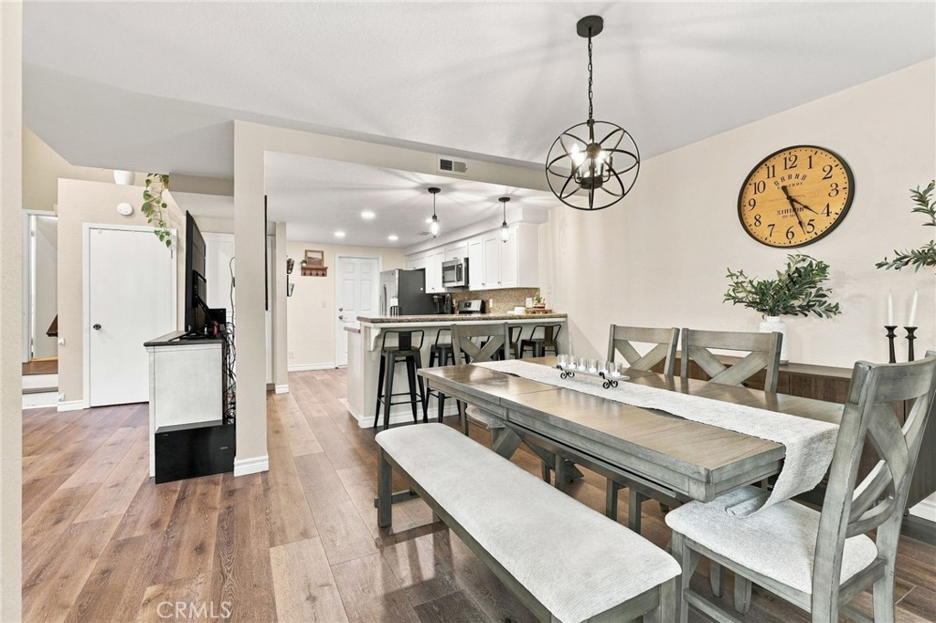 1842 Rory Lane, Unit 4 Simi Valley, CA 93063 - Photo 11 of 43 Gallery Image 11