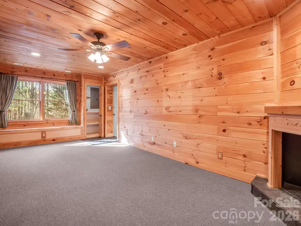 $498,000 | 907 Hidden Lake Parkway, Nebo, NC 28761