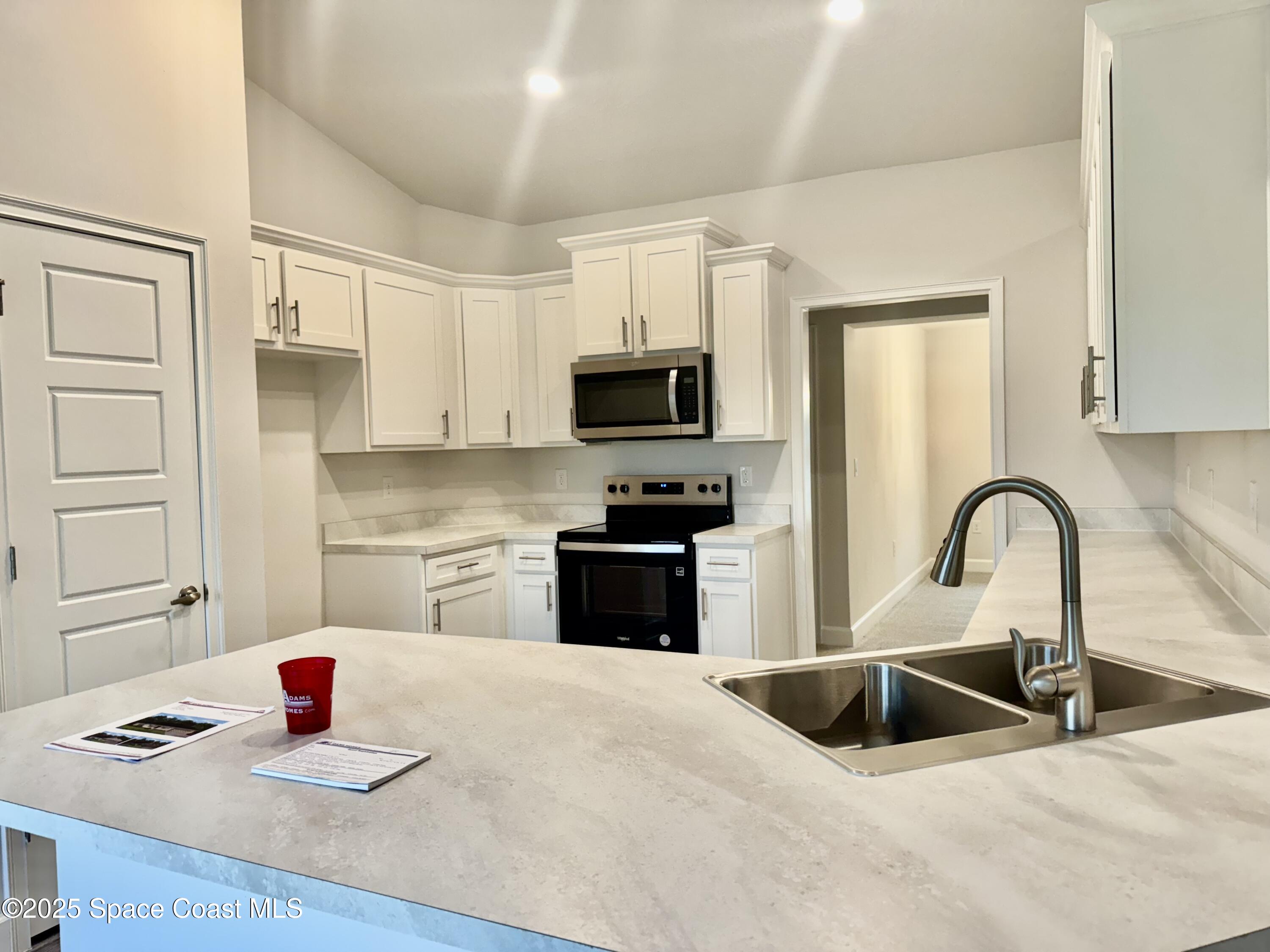 725 Degroodt Road Southwest Palm Bay, FL 32908 - Photo 4 of 15 IMG_4672