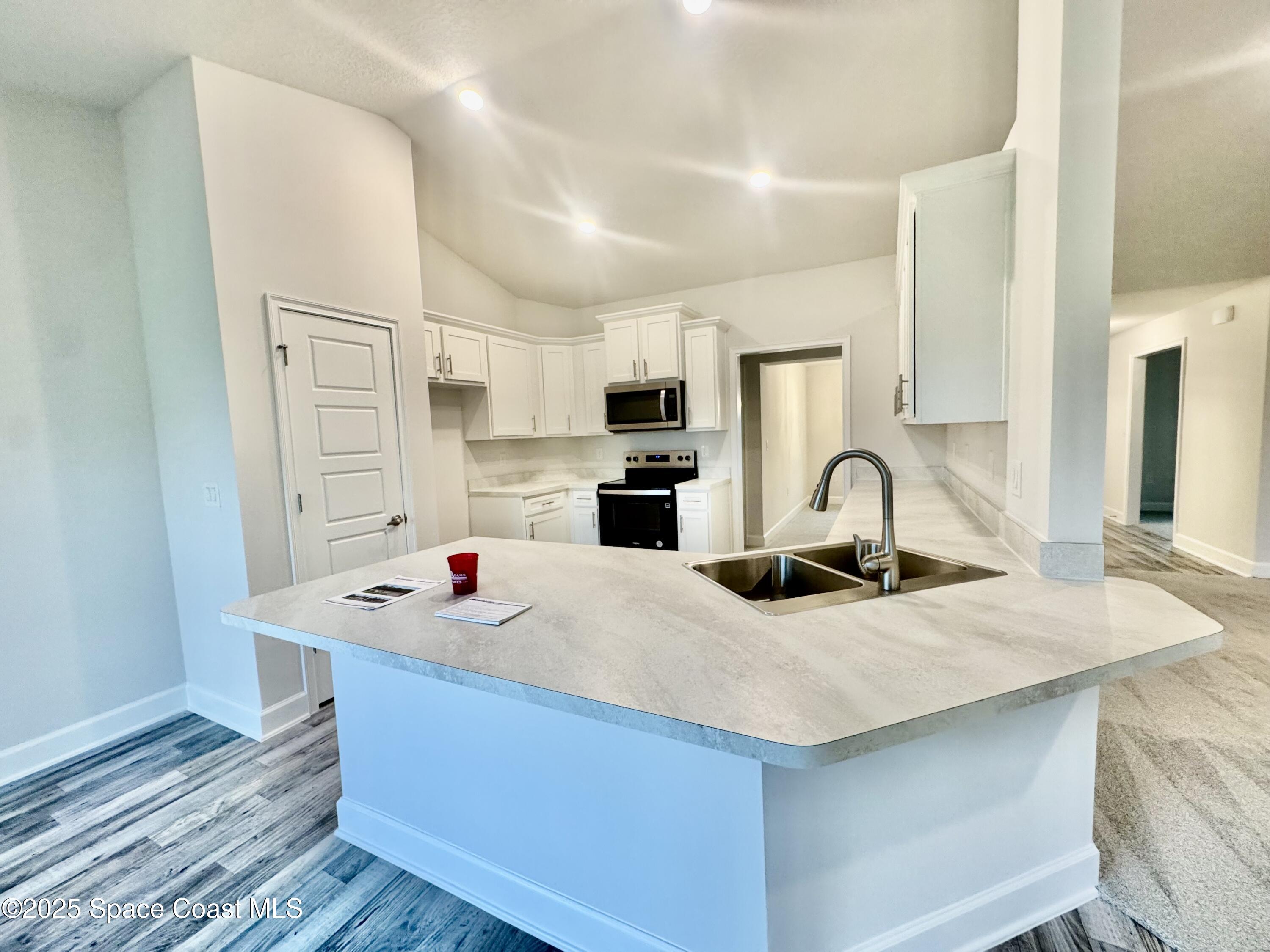 725 Degroodt Road Southwest Palm Bay, FL 32908 - Photo 5 of 15 IMG_4673