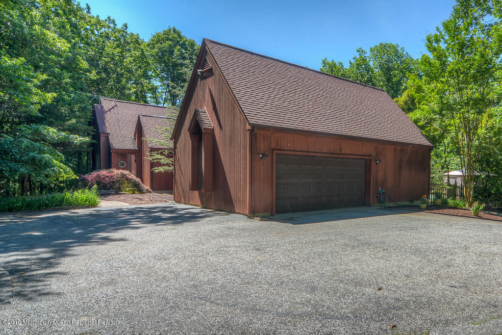 5216 Megill Road Farmingdale, NJ 07727 - Photo 4 of 33 0005__SMALL