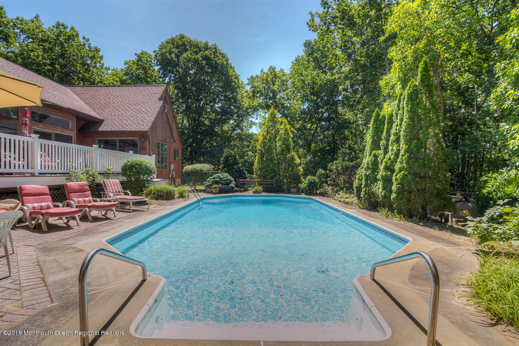 5216 Megill Road Farmingdale, NJ 07727 - Photo 6 of 33 0011__SMALL