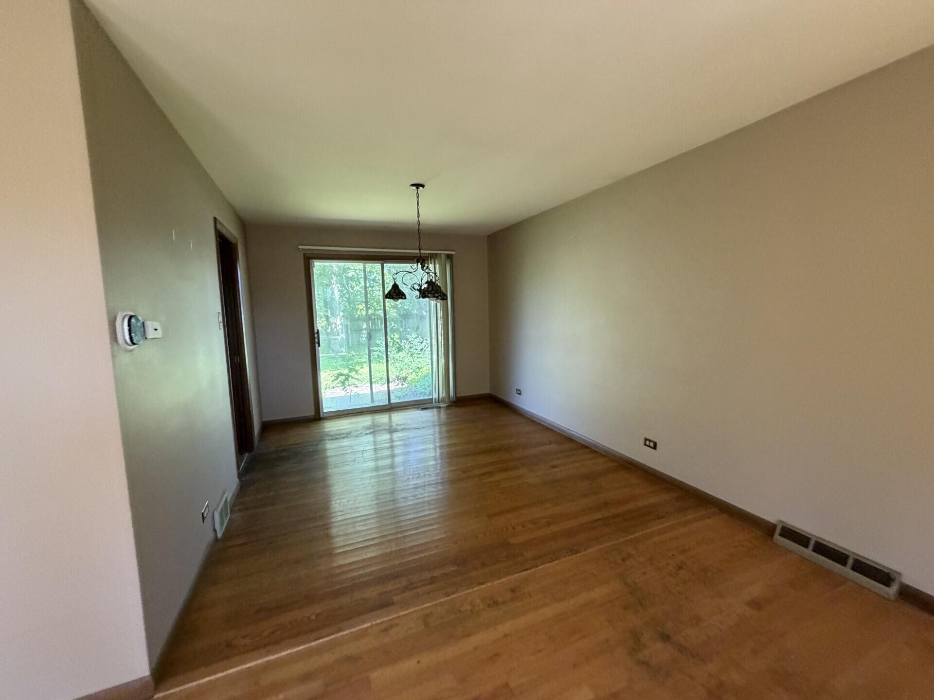 18518 Bock Road Lansing, IL 60438 - Photo 4 of 11 1920x1440