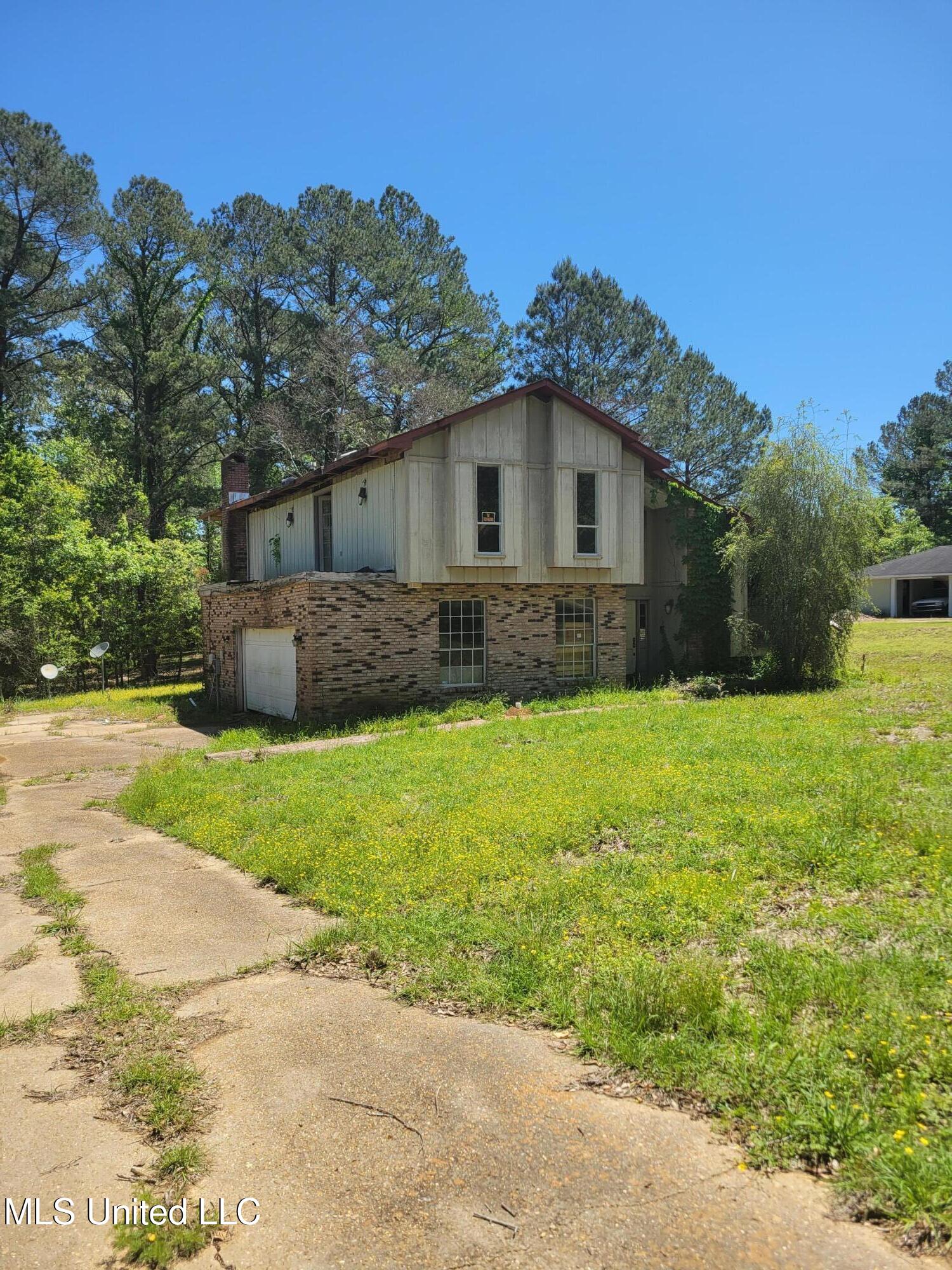 4976 Forest Hill Road Byram, MS 39272 - Photo 1 of 6 20230422_115927