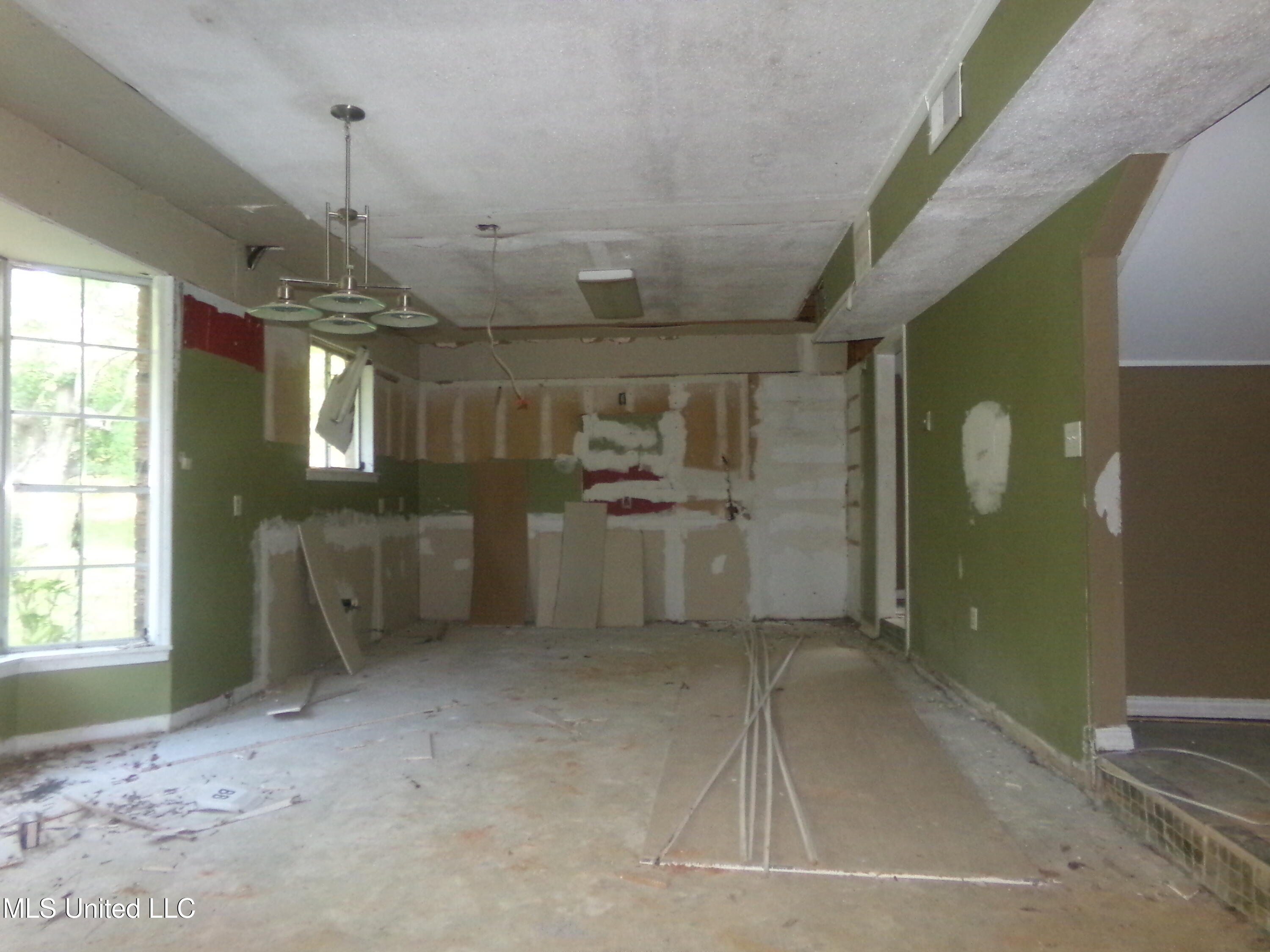 4976 Forest Hill Road Byram, MS 39272 - Photo 4 of 6 100_5914