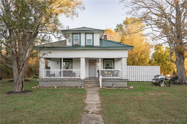$250,000 | 6916 North Pumpkin Center East Road, Scottsburg, IN 47170