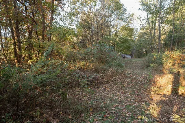 $250,000 | 6916 North Pumpkin Center East Road, Scottsburg, IN 47170