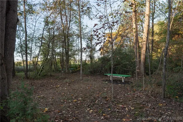 $250,000 | 6916 North Pumpkin Center East Road, Scottsburg, IN 47170