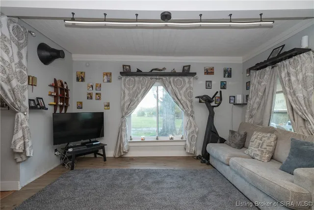 $250,000 | 6916 North Pumpkin Center East Road, Scottsburg, IN 47170