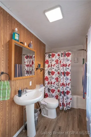 $250,000 | 6916 North Pumpkin Center East Road, Scottsburg, IN 47170