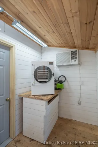 $250,000 | 6916 North Pumpkin Center East Road, Scottsburg, IN 47170