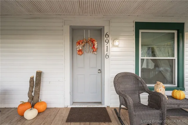 $250,000 | 6916 North Pumpkin Center East Road, Scottsburg, IN 47170