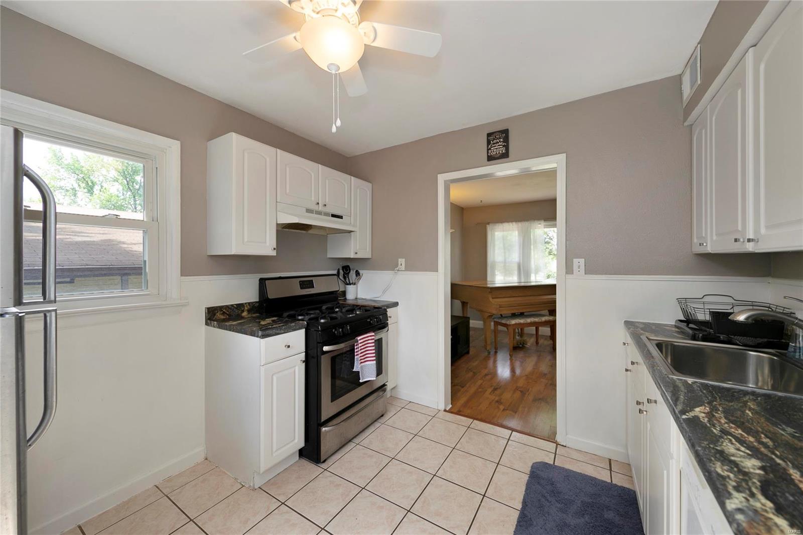 432 Rosedale Terrace Ballwin, MO 63021 - Photo 12 of 21 Gallery Image 12