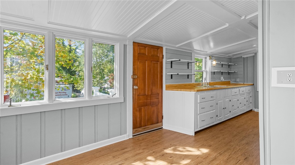 14 Vista Road Warwick, RI 02888 - Photo 3 of 30 Gallery Image 3