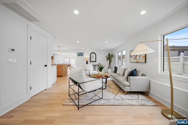 $999,000 | 4-10 Morlot Avenue, Fair Lawn, NJ 07410