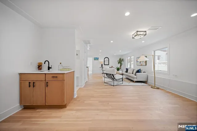 $999,000 | 4-10 Morlot Avenue, Fair Lawn, NJ 07410