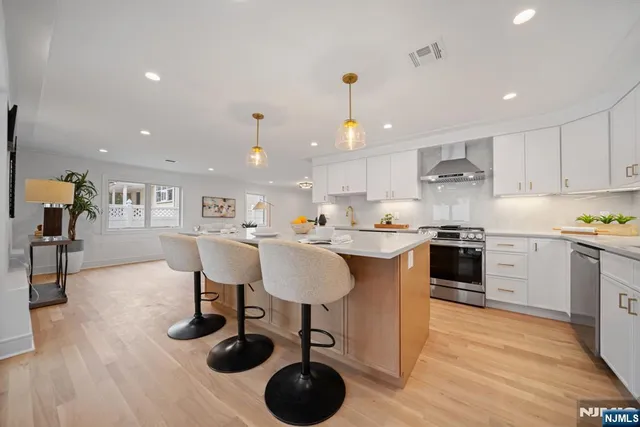 $999,000 | 4-10 Morlot Avenue, Fair Lawn, NJ 07410