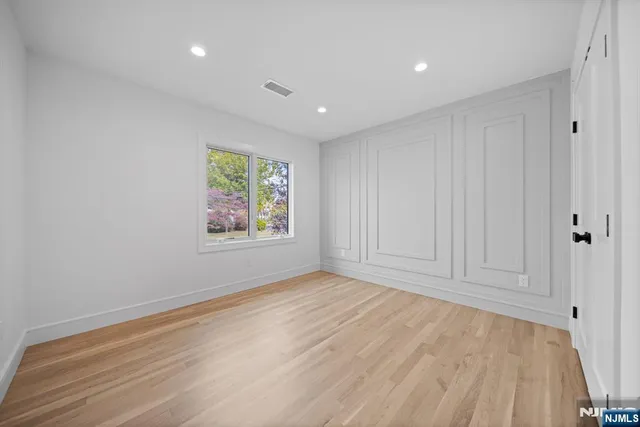 $999,000 | 4-10 Morlot Avenue, Fair Lawn, NJ 07410