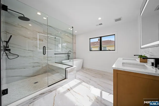 $999,000 | 4-10 Morlot Avenue, Fair Lawn, NJ 07410