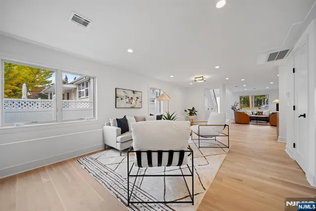 $999,000 | 4-10 Morlot Avenue, Fair Lawn, NJ 07410