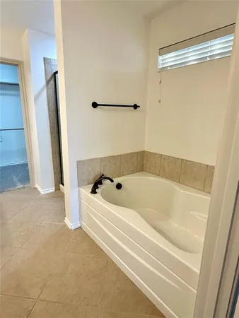 $2,300 | 8110 Toltec Court, Arlington, TX 76002