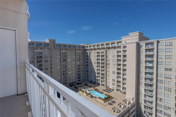 $450,000 | 3225 Turtle Creek Boulevard, Unit 1706, Dallas, TX 75219