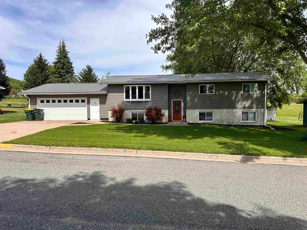 $260,000 | 309 North Mill Street, Wauzeka, WI 53826